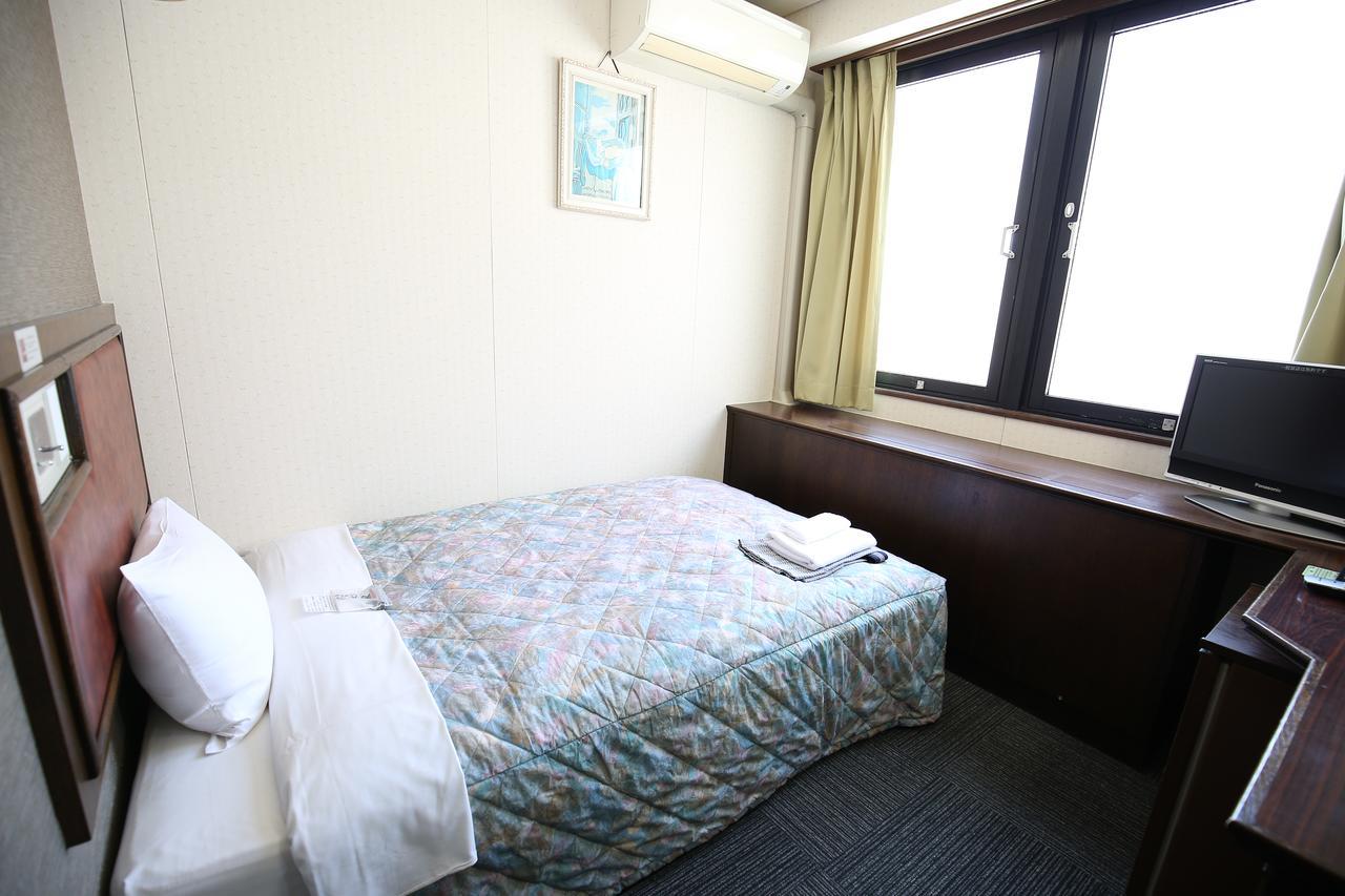 Hotel Himeji Plaza Екстер'єр фото