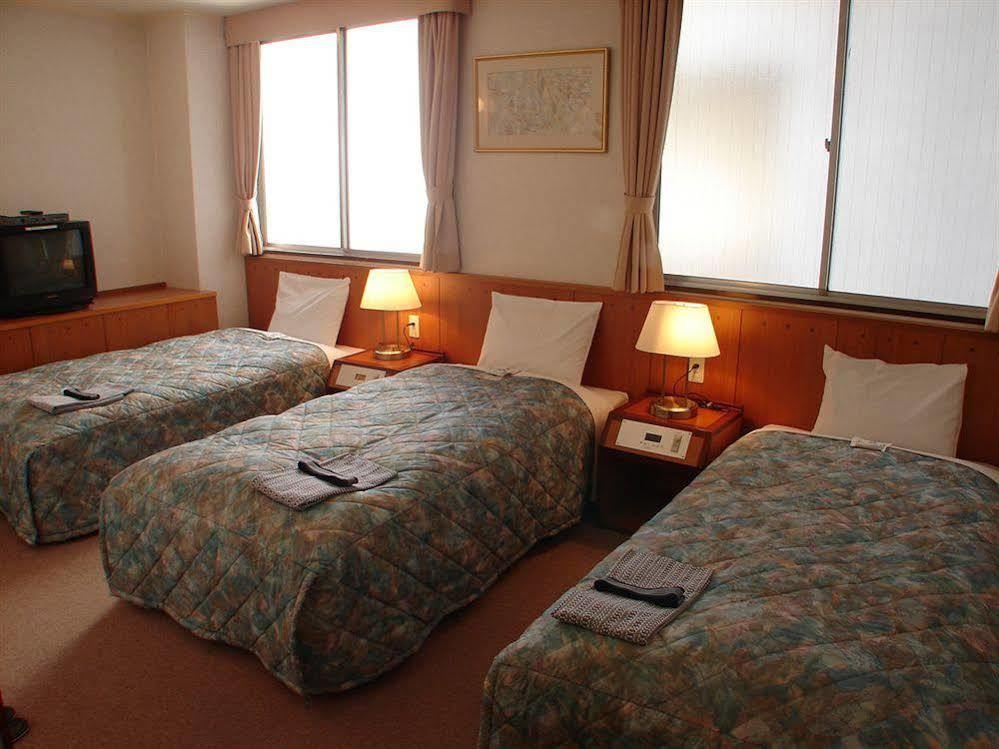 Hotel Himeji Plaza Екстер'єр фото