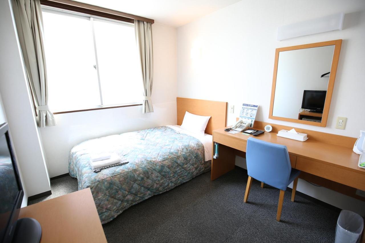 Hotel Himeji Plaza Екстер'єр фото